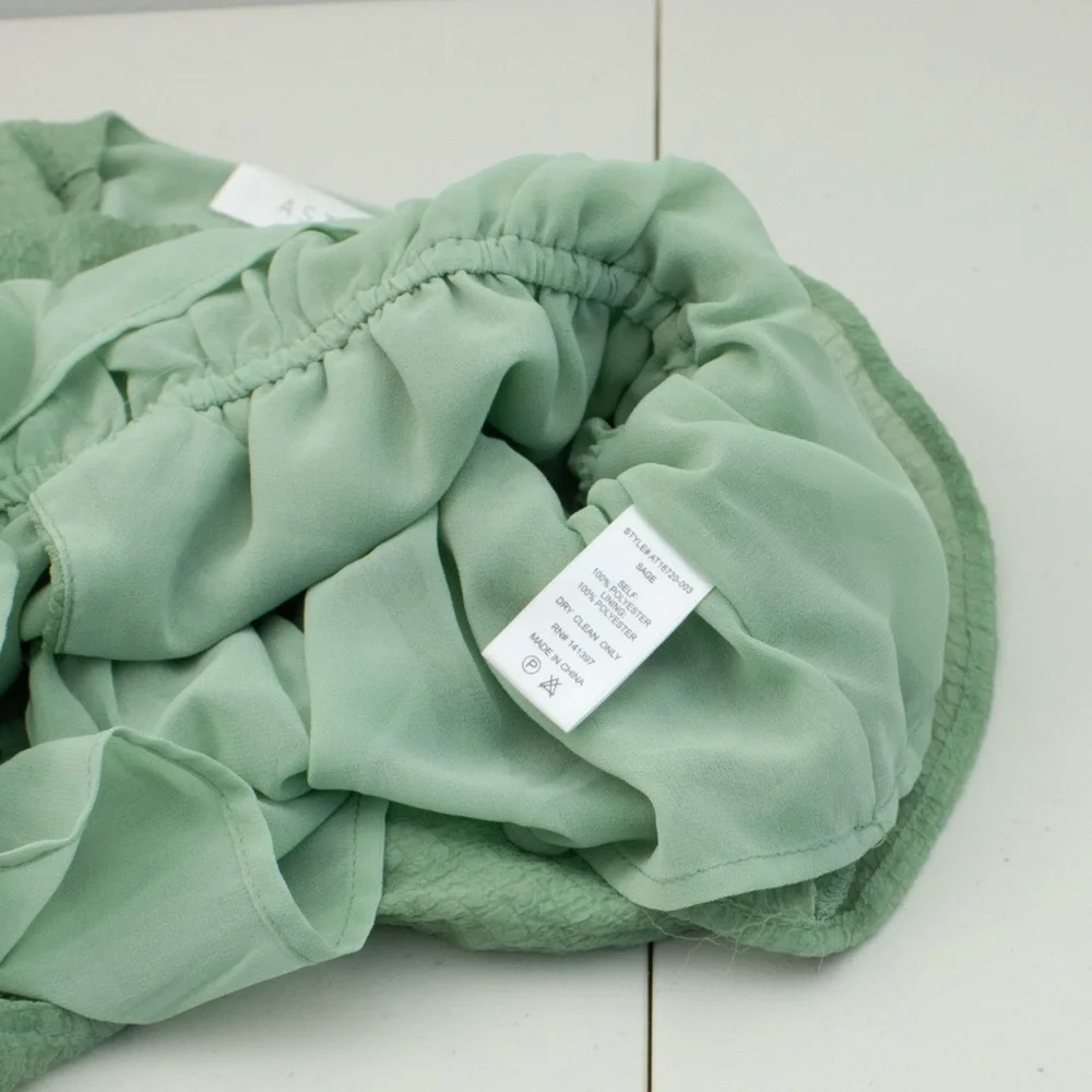 ASTR the Label Chiffon Smocked Blouse Sage Green Puff Sleeve Women’s Top Size M